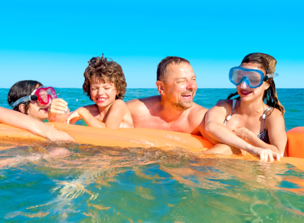 Το καλοκαίρι είναι εδώ. Διασκεδαστικές δραστηριότητες για γονείς και εφήβους για αξέχαστες διακοπές!