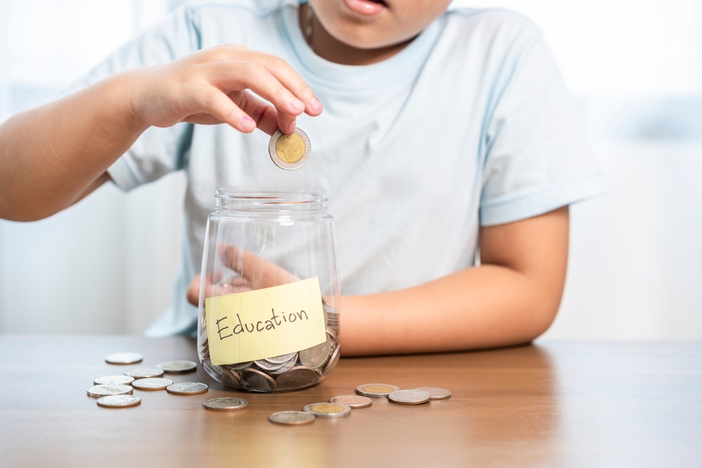 Summer Savings Challenges: Engaging Ways to Teach Kids About Saving