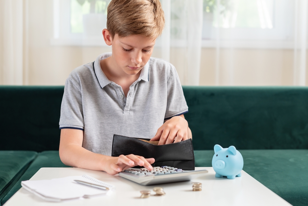 The Financial Literacy Crisis: How to Teach Teens Smart Money Habits